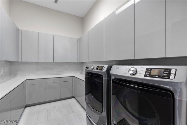 615 Scenic Rim Drive, Henderson, NV 89012