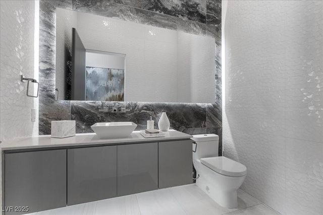 615 Scenic Rim Drive, Henderson, NV 89012