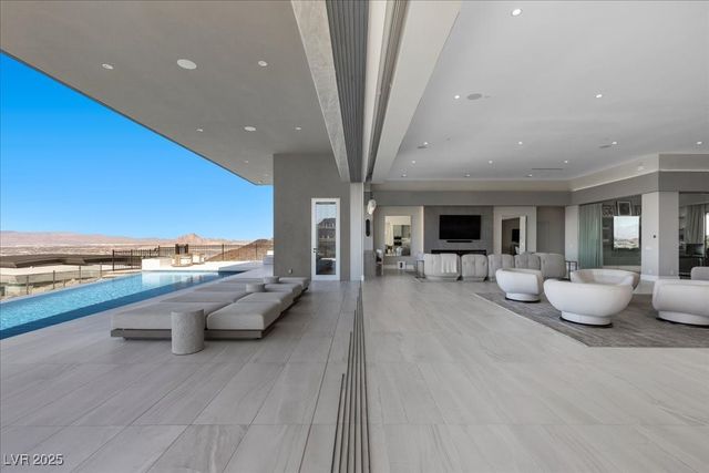 615 Scenic Rim Drive, Henderson, NV 89012