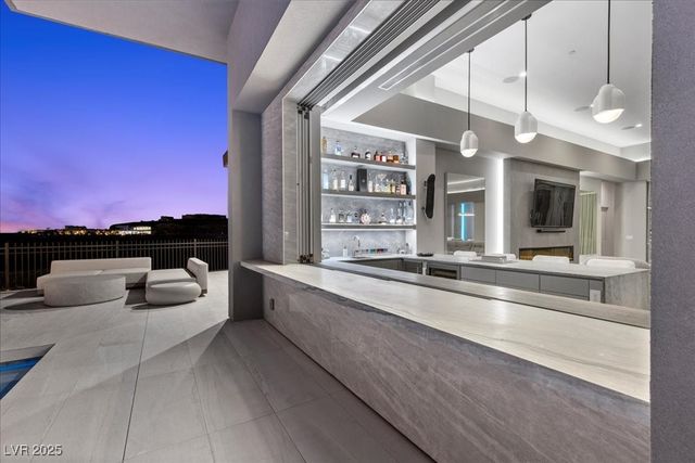 615 Scenic Rim Drive, Henderson, NV 89012