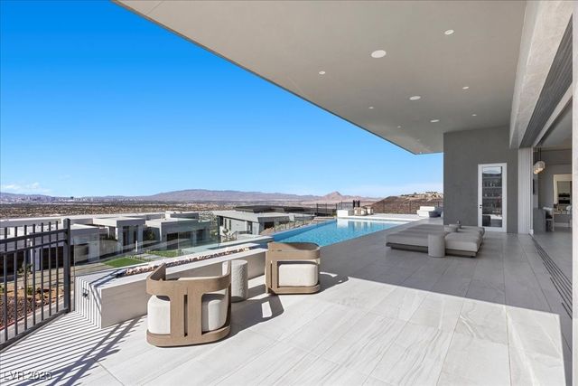 615 Scenic Rim Drive, Henderson, NV 89012