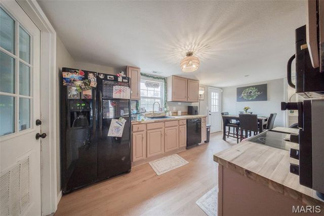 11275 County Road 3030, Rolla, MO 65401