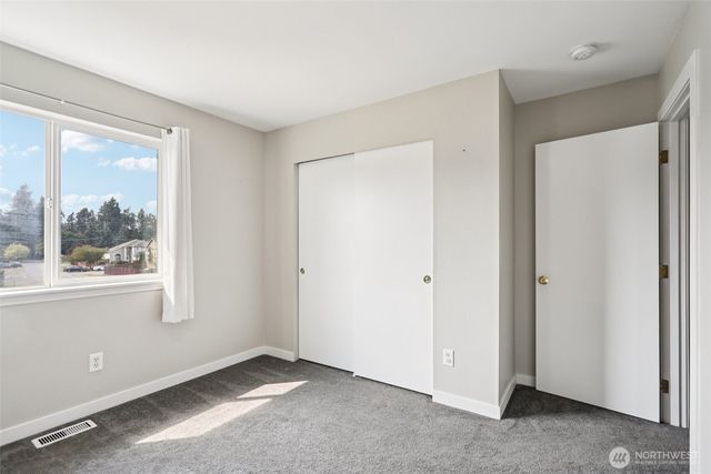 15402 41st Avenue E, Tacoma, WA 98446