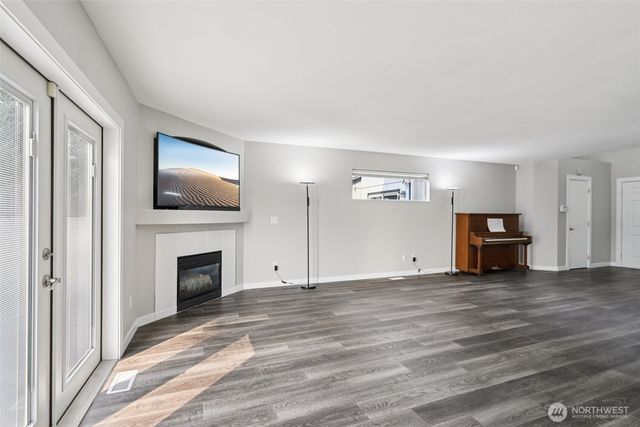 15402 41st Avenue E, Tacoma, WA 98446