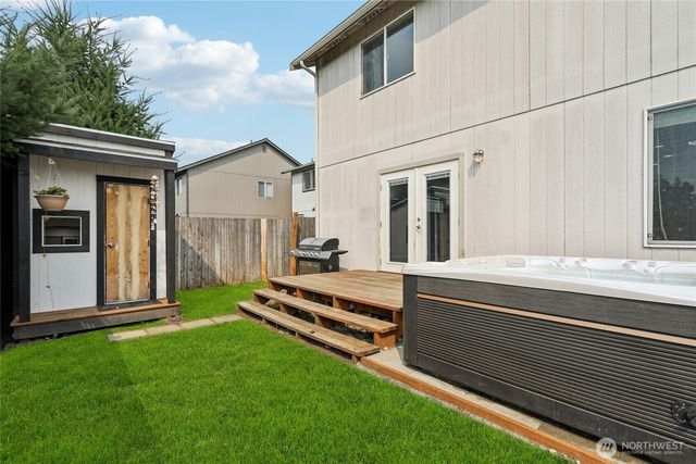 15402 41st Avenue E, Tacoma, WA 98446