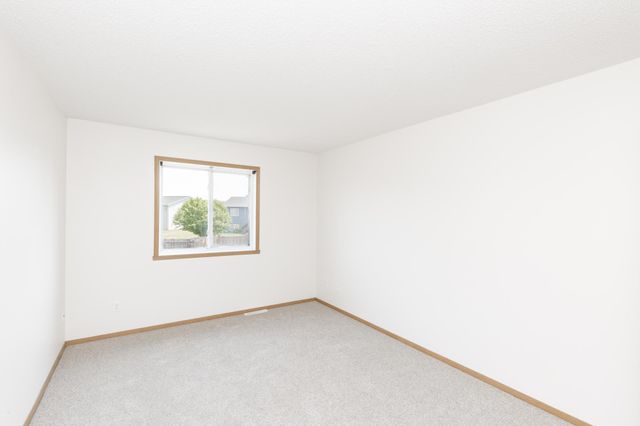 5964 24th Street S, Fargo, ND 58104