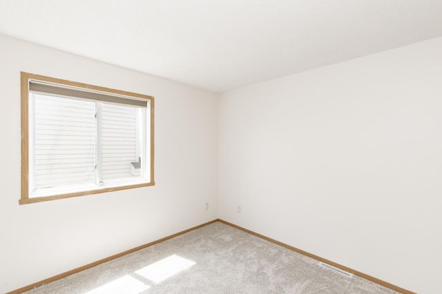 5964 24th Street S, Fargo, ND 58104