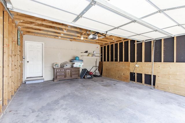 5964 24th Street S, Fargo, ND 58104