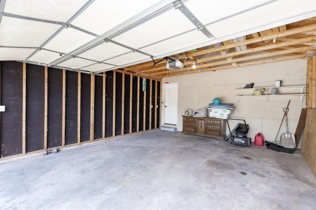 5964 24th Street S, Fargo, ND 58104
