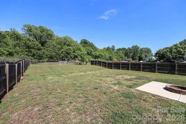 1212 Catawba Run, Lowell, NC 28098