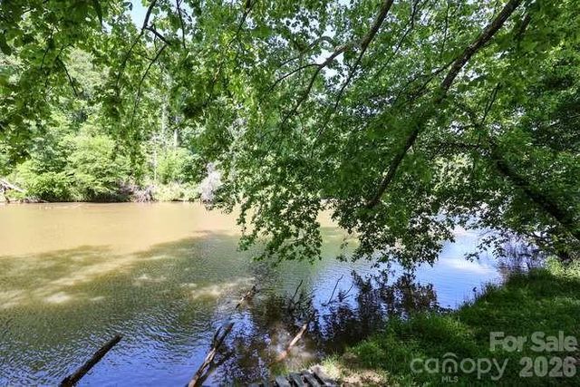 1212 Catawba Run, Lowell, NC 28098