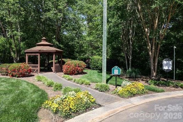 1212 Catawba Run, Lowell, NC 28098