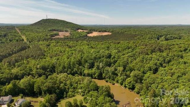 1212 Catawba Run, Lowell, NC 28098