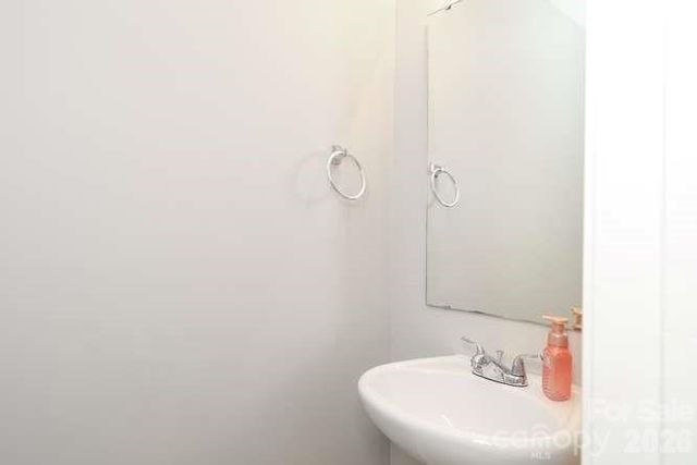 1212 Catawba Run, Lowell, NC 28098