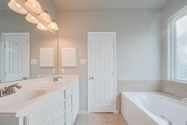 2610 Golden Creek Lane, Pearland, TX 77584