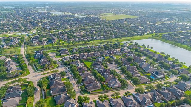 2610 Golden Creek Lane, Pearland, TX 77584