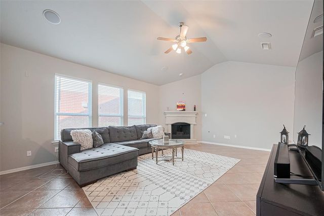 2610 Golden Creek Lane, Pearland, TX 77584