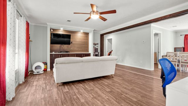 834 Paradise Island Drive, Defuniak Springs, FL 32433