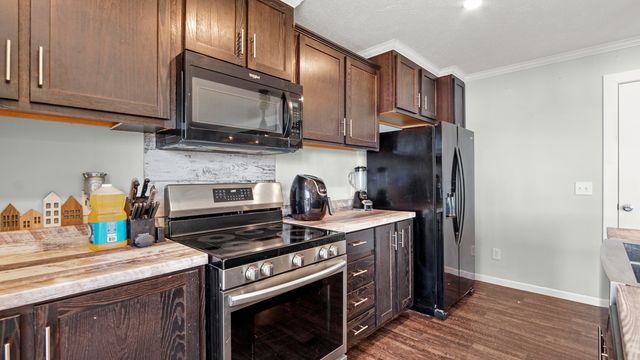 834 Paradise Island Drive, Defuniak Springs, FL 32433