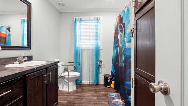 834 Paradise Island Drive, Defuniak Springs, FL 32433