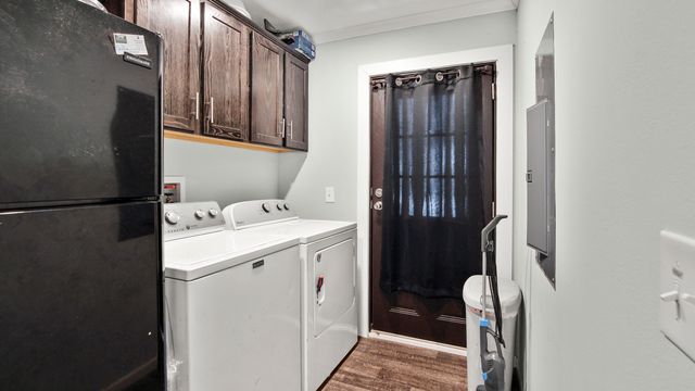 834 Paradise Island Drive, Defuniak Springs, FL 32433