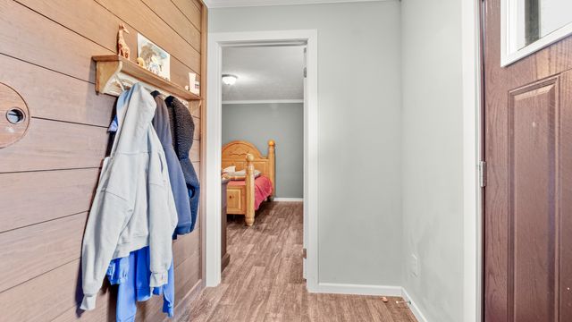 834 Paradise Island Drive, Defuniak Springs, FL 32433