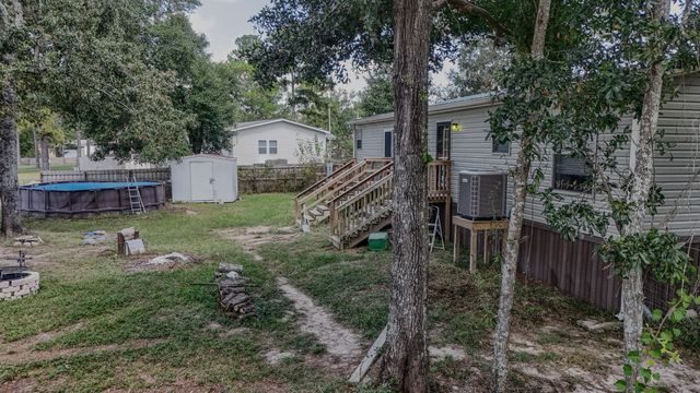 834 Paradise Island Drive, Defuniak Springs, FL 32433