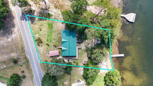 834 Paradise Island Drive, Defuniak Springs, FL 32433