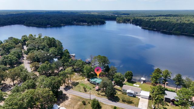 834 Paradise Island Drive, Defuniak Springs, FL 32433