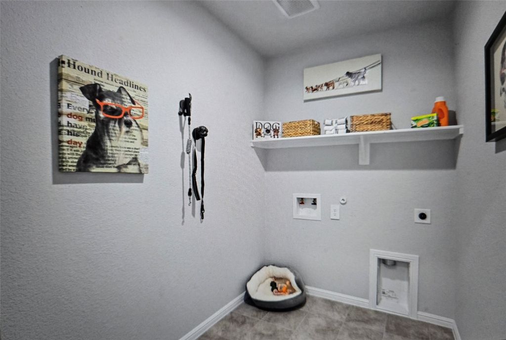 1517 Central Park Drive, Alvarado, TX 76009 — exterior