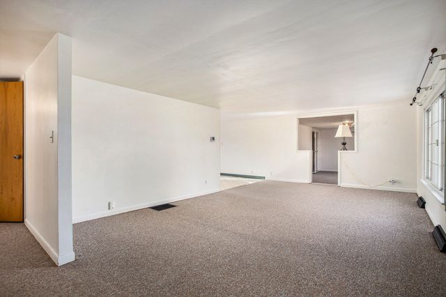 737 W Capital Avenue, Bellevue, MI 49021