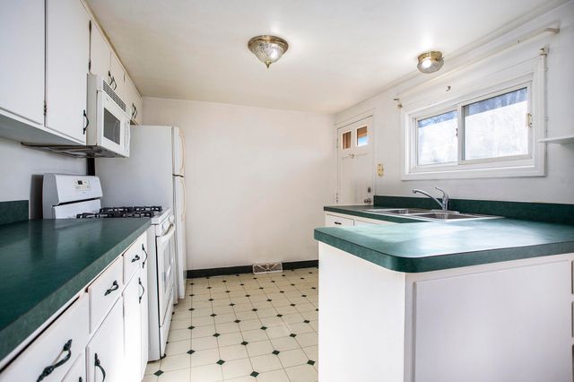 737 W Capital Avenue, Bellevue, MI 49021