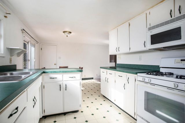 737 W Capital Avenue, Bellevue, MI 49021