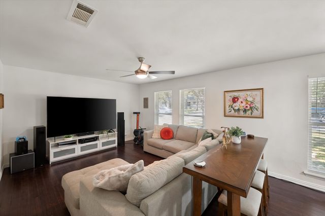 1012 Keith Drive, Hurst, TX 76053