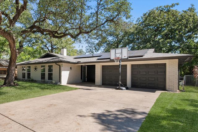 1012 Keith Drive, Hurst, TX 76053