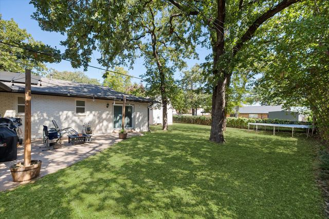 1012 Keith Drive, Hurst, TX 76053
