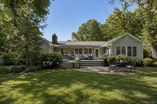 24 Vanad Drive, East Hills, NY 11576