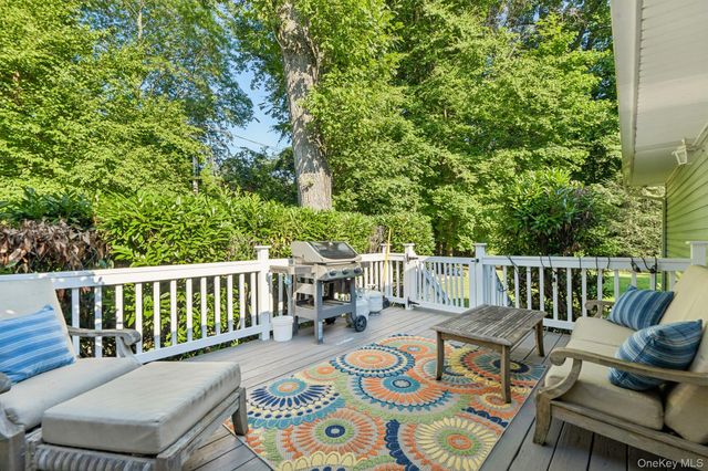 24 Vanad Drive, East Hills, NY 11576