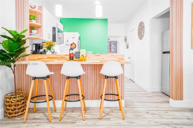 550 NW 43rd Place, Miami, FL 33126