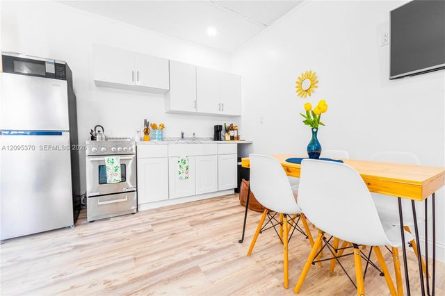 550 NW 43rd Place, Miami, FL 33126