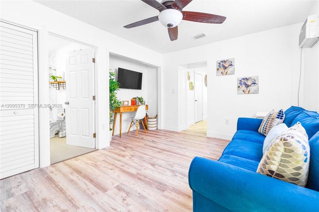 550 NW 43rd Place, Miami, FL 33126
