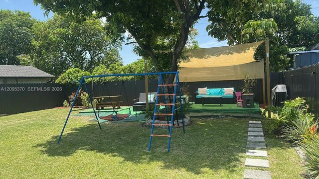 550 NW 43rd Place, Miami, FL 33126