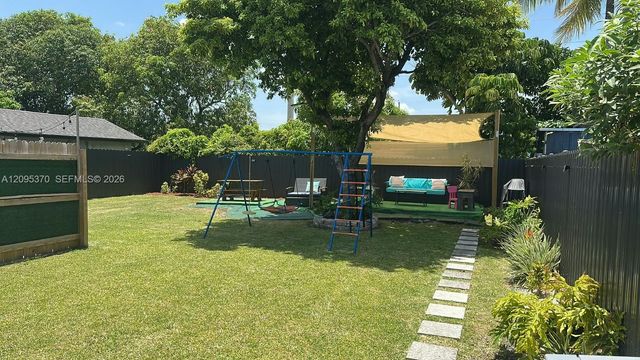 550 NW 43rd Place, Miami, FL 33126