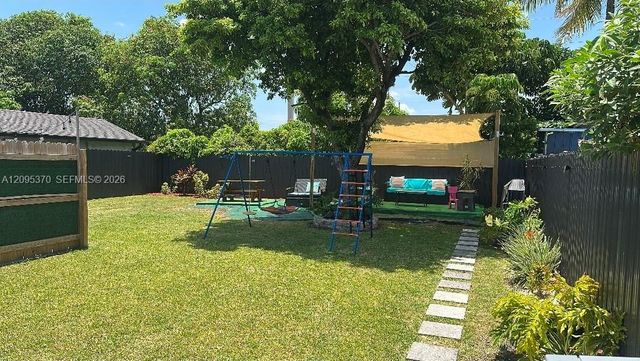 550 NW 43rd Place, Miami, FL 33126