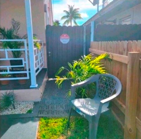 550 NW 43rd Place, Miami, FL 33126