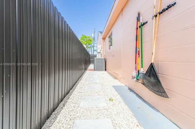 550 NW 43rd Place, Miami, FL 33126