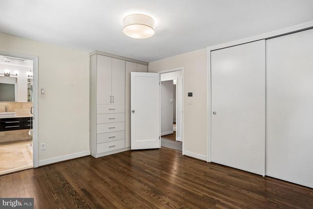 8200 STONE TRAIL DR, Bethesda, MD 20817