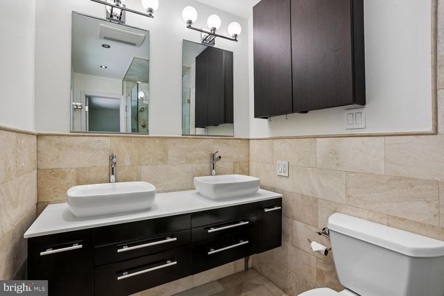 8200 STONE TRAIL DR, Bethesda, MD 20817