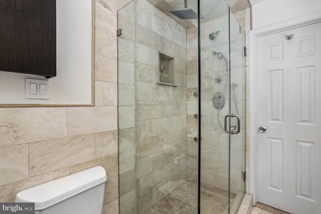8200 STONE TRAIL DR, Bethesda, MD 20817