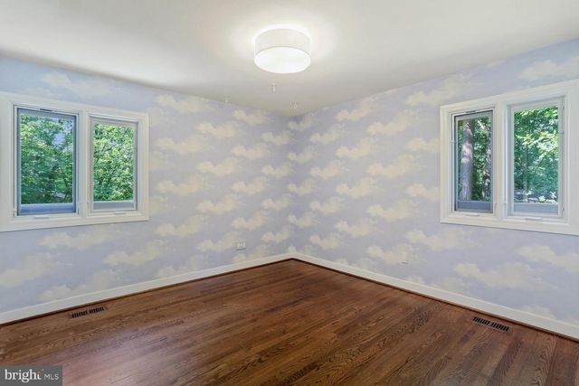 8200 STONE TRAIL DR, Bethesda, MD 20817